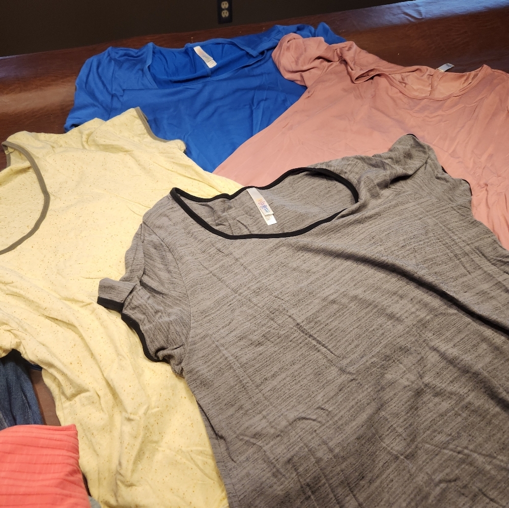 LuLaRoe tops